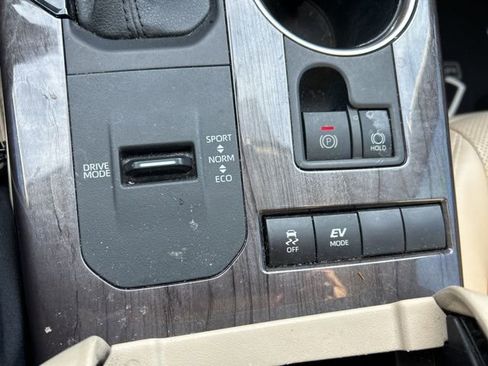 Used 2022 Toyota Highlander Limited image 23