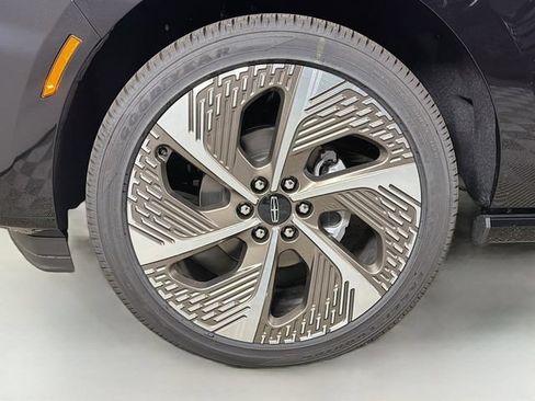 New 2026 Lincoln Navigator L Black Label AWD/4WD image 36