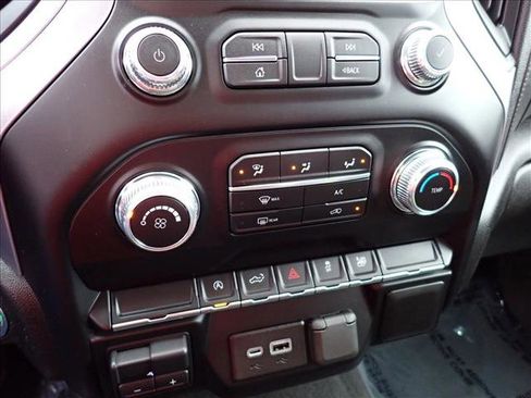 Used 2019 GMC Sierra 1500 Elevation image 17