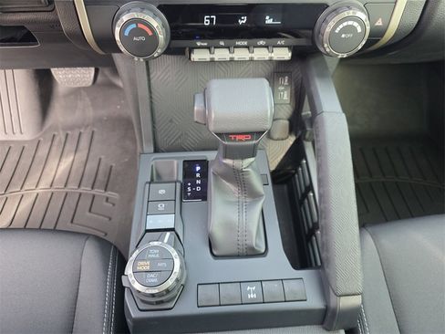 Used 2025 Toyota Tacoma TRD Off-Road image 27