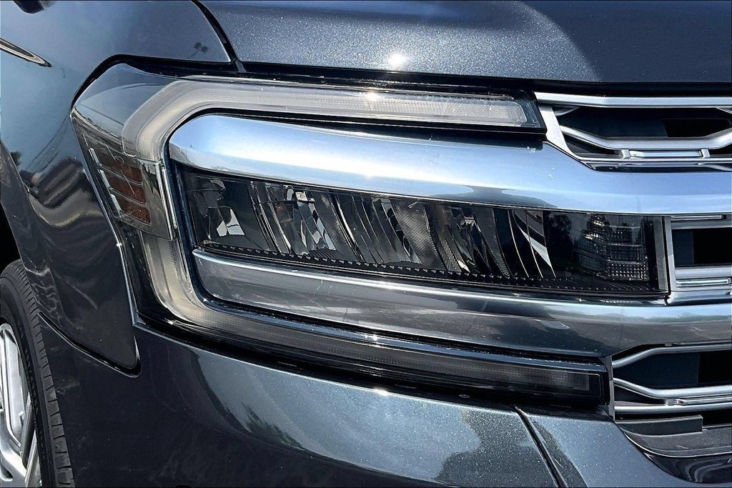 Used 2022 Ford Expedition Max Platinum AWD/4WD image 26