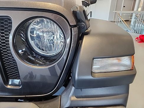 Used 2021 Jeep Wrangler Unlimited Sport AWD/4WD image 16