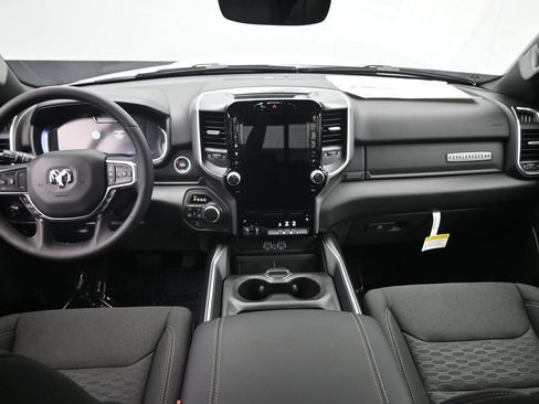 New 2026 RAM 1500 Big Horn AWD/4WD image 19