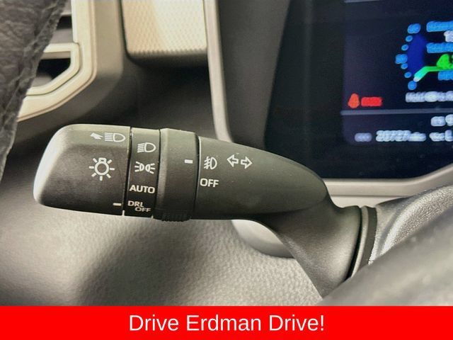Used 2024 Toyota Tundra Limited AWD/4WD image 15