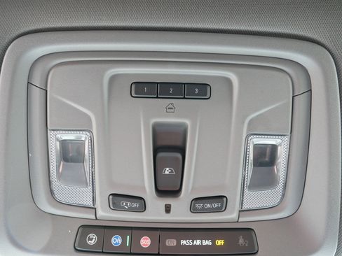 Used 2021 Chevrolet Silverado 1500 LT w/ Z71 Off-Road Package image 33