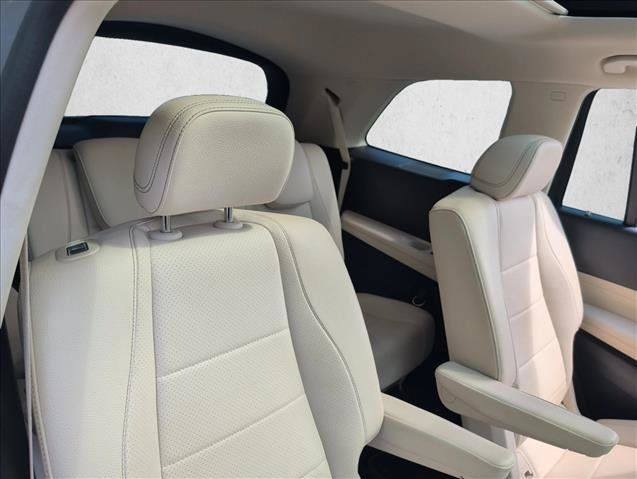Used 2021 Mercedes-Benz GLS 450 4MATIC image 23
