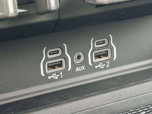 New 2026 RAM 1500 4x4 Crew Cab image 24