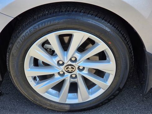 Used 2024 Toyota Camry LE image 18