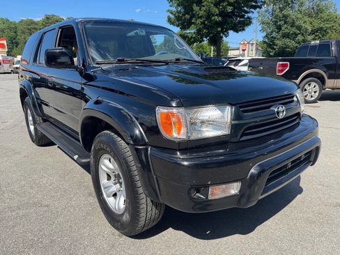 Used 2001 Toyota 4Runner SR5 AWD/4WD image 5
