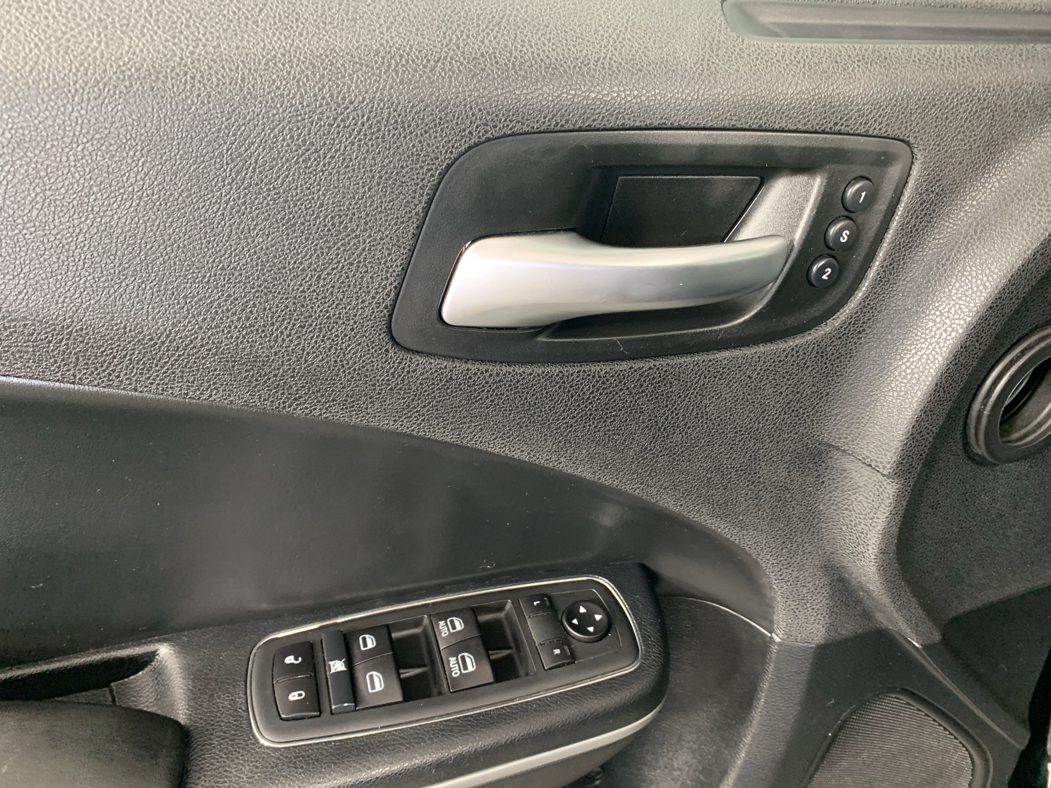 Used 2020 Dodge Charger SXT w/ Leather Interior Group RWD image 13