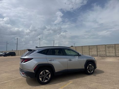 Used 2025 Hyundai Tucson SEL FWD image 24