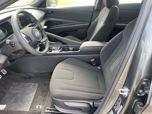 New 2026 Hyundai Elantra SEL Sport FWD image 11