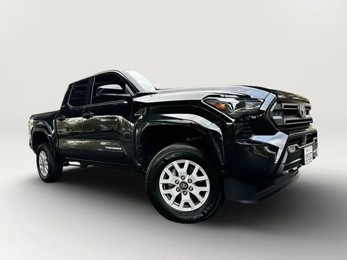 Used 2024 Toyota Tacoma SR5 RWD image 3