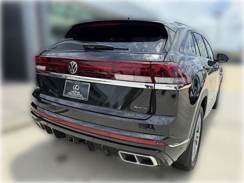 Used 2024 Volkswagen Atlas Cross Sport SEL R-Line AWD/4WD image 8