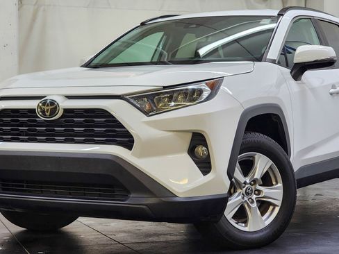Used 2020 Toyota RAV4 XLE image 15