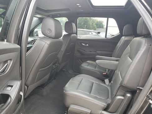 Used 2023 Chevrolet Traverse RS w/ LPO, Floor Liner Package AWD/4WD image 12