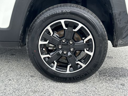 Used 2023 Jeep Renegade Latitude image 19