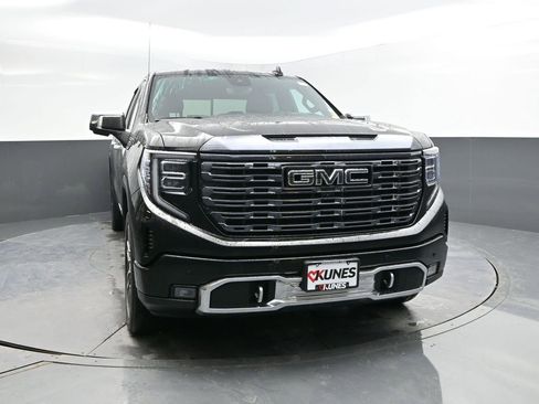 Used 2023 GMC Sierra 1500 Denali Ultimate image 2