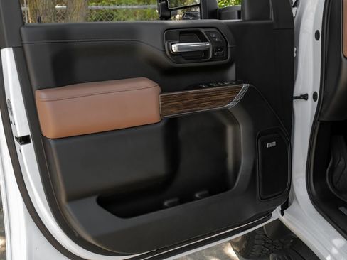 Used 2022 Chevrolet Silverado 2500 High Country AWD/4WD image 54