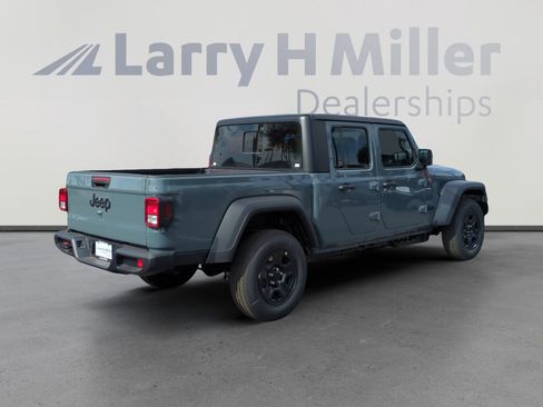 New 2026 Jeep Gladiator Sport image 5