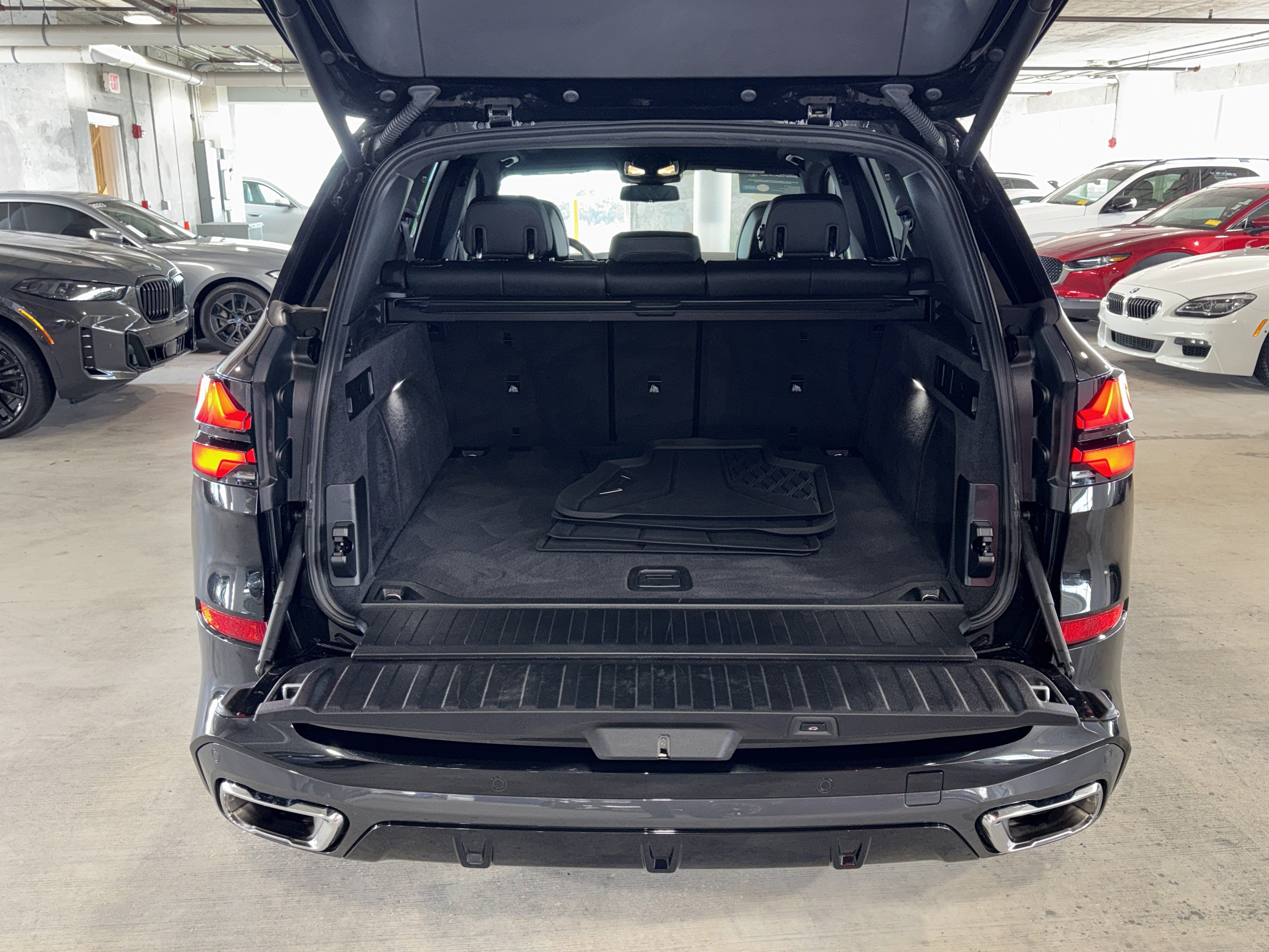 Certified 2026 BMW X5 xDrive40i w/ M Sport Package AWD/4WD image 13