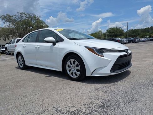 Used 2024 Toyota Corolla LE FWD image 2