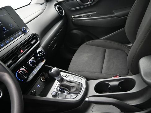Used 2022 Hyundai Kona SEL image 20