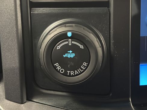 Used 2025 Ford F150 XLT w/ Equipment Group 302A MID AWD/4WD image 33