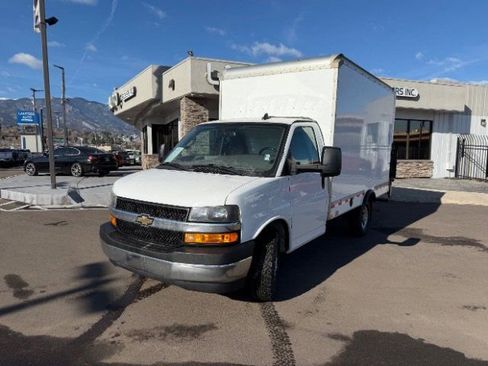 Used 2020 Chevrolet Express 3500 w/ Power Convenience Package RWD image 1
