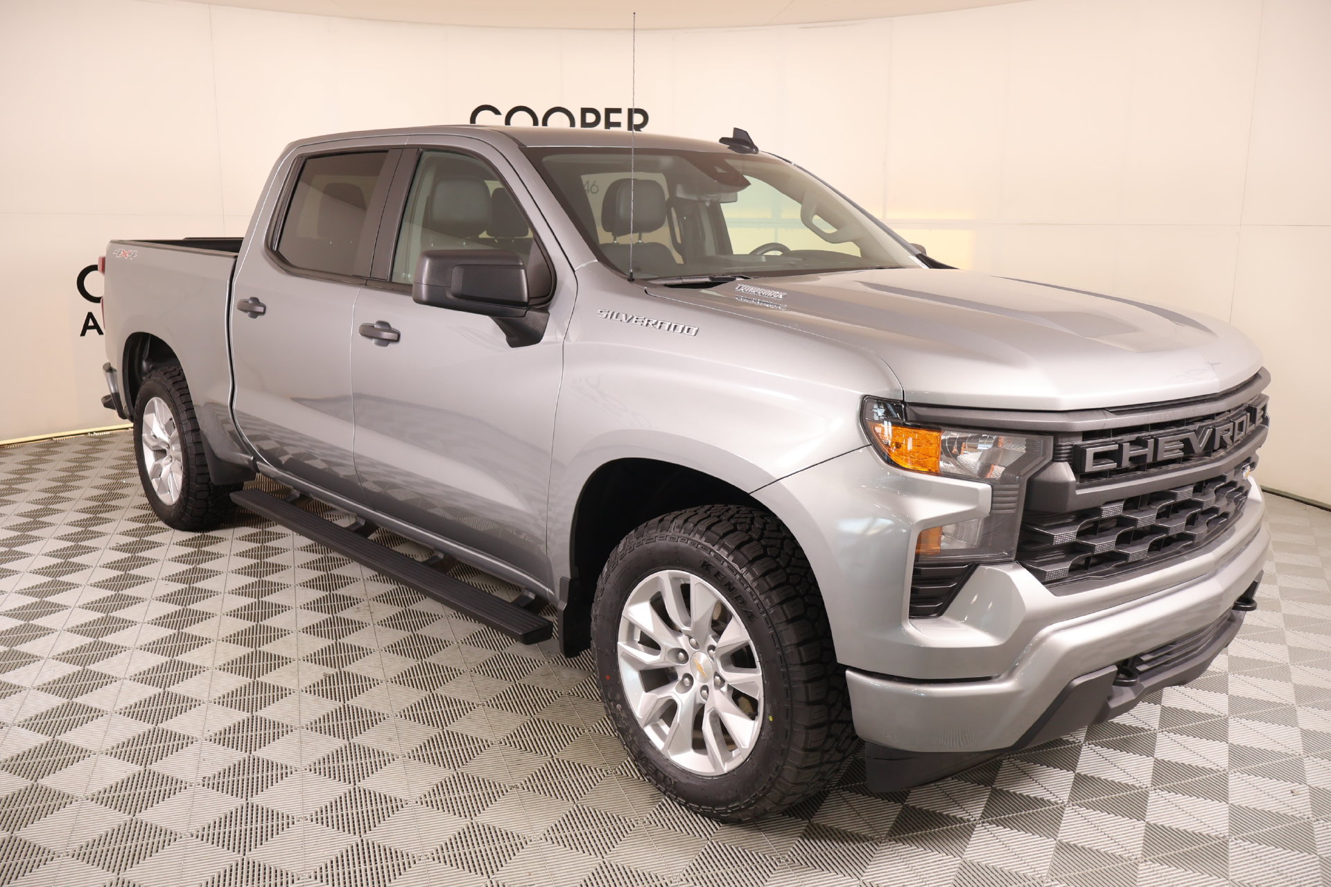 Used 2025 Chevrolet Silverado 1500 Custom AWD/4WD image 1