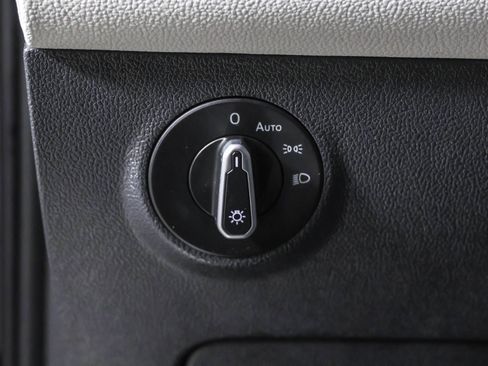 Used 2025 Volkswagen Taos SEL w/ Black Wheel Plus Package image 27