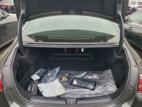 Used 2025 Mercedes-Benz E 350 4MATIC Sedan image 9