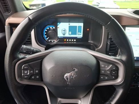 Used 2023 Ford Bronco Outer Banks AWD/4WD image 19