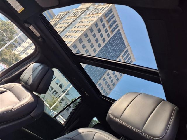 New 2025 Lincoln Navigator Reserve w/ Jet Appearance Package AWD/4WD image 7