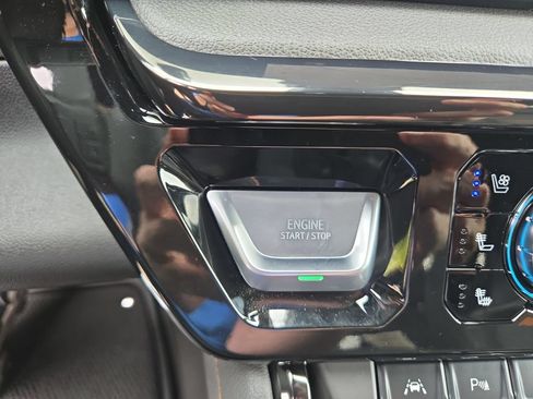 New 2026 GMC Sierra 1500 AT4 w/ Technology Package AWD/4WD image 31