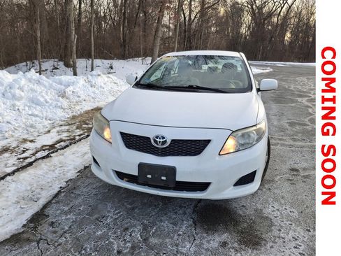Used 2010 Toyota Corolla LE image 2