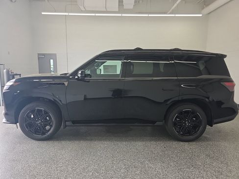 New 2026 INFINITI QX80 4WD w/ Sport Exterior Package image 2