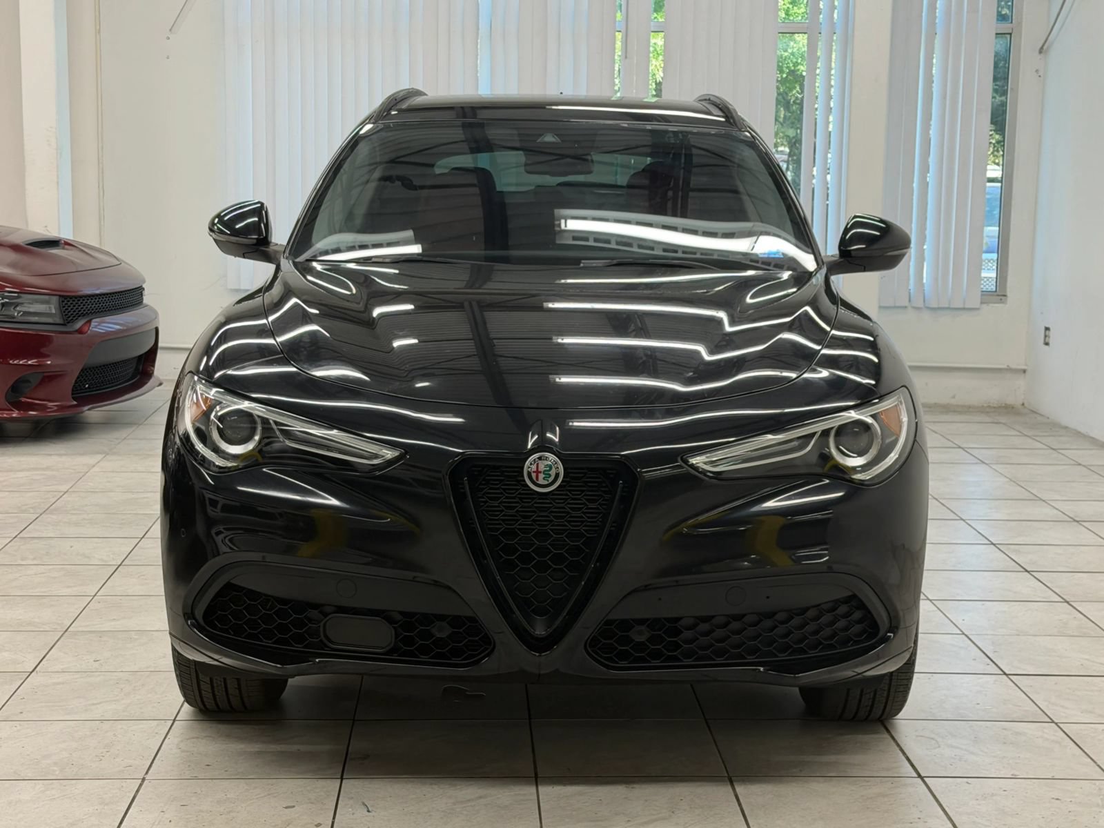 Used 2020 Alfa Romeo Stelvio Ti AWD/4WD image 2