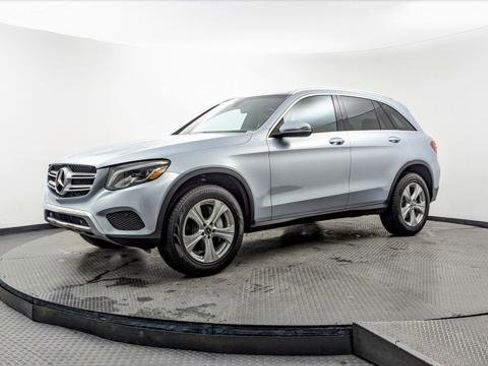 Used 2018 Mercedes-Benz GLC 300 image 2