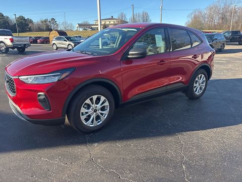 New 2025 Ford Escape Active w/ Active Premium Tech Pack image 3