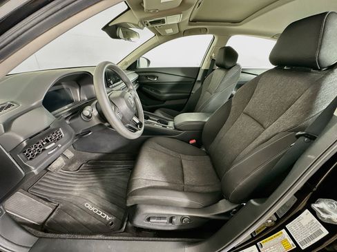 Used 2025 Honda Accord SE image 13
