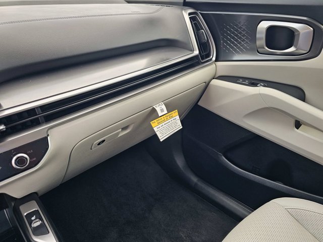 Used 2025 Kia Sorento S w/ Panoramic Sunroof Package FWD image 26