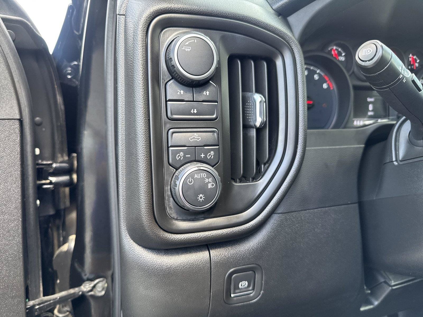 Used 2024 Chevrolet Silverado 2500 Custom w/ Custom Convenience Package AWD/4WD image 19