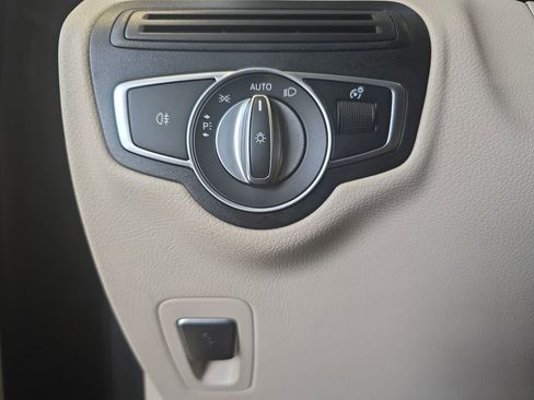 Certified 2022 Mercedes-Benz GLC 300 image 26