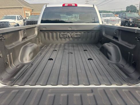 Used 2018 GMC Sierra 2500 SLT w/ Duramax Plus Package AWD/4WD image 7