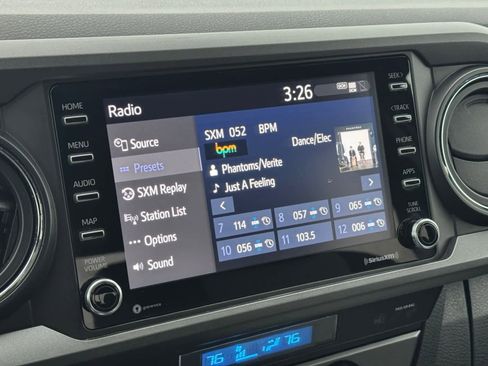 Used 2022 Toyota Tacoma TRD Sport image 4