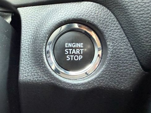 Used 2025 Toyota RAV4 XLE FWD image 23