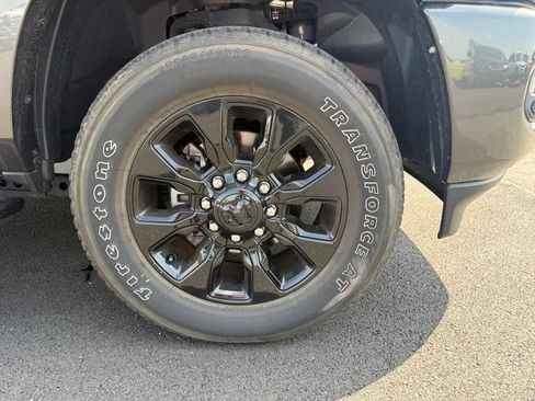 Used 2024 RAM 3500 Limited AWD/4WD image 11