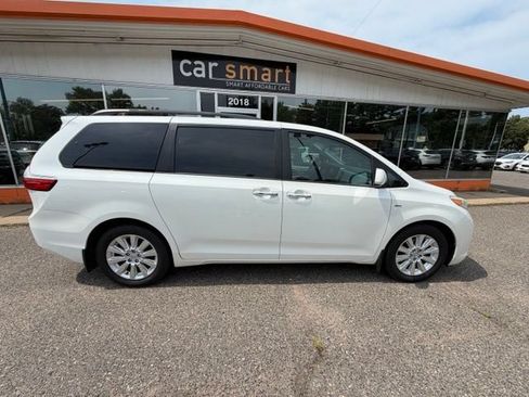 Used 2016 Toyota Sienna XLE w/ Outdoor Package AWD/4WD image 7