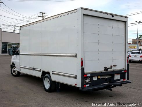 Used 2021 GMC Savana 3500 Extended w/ Power Convenience Package image 5